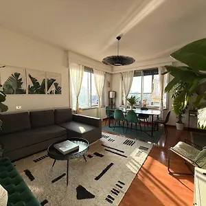 Urban Jungle - Attico Vista Duomo Apartment Milan
