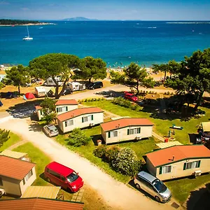 ** Prázdninový areál Arena Mobile Homes Chorvatsko